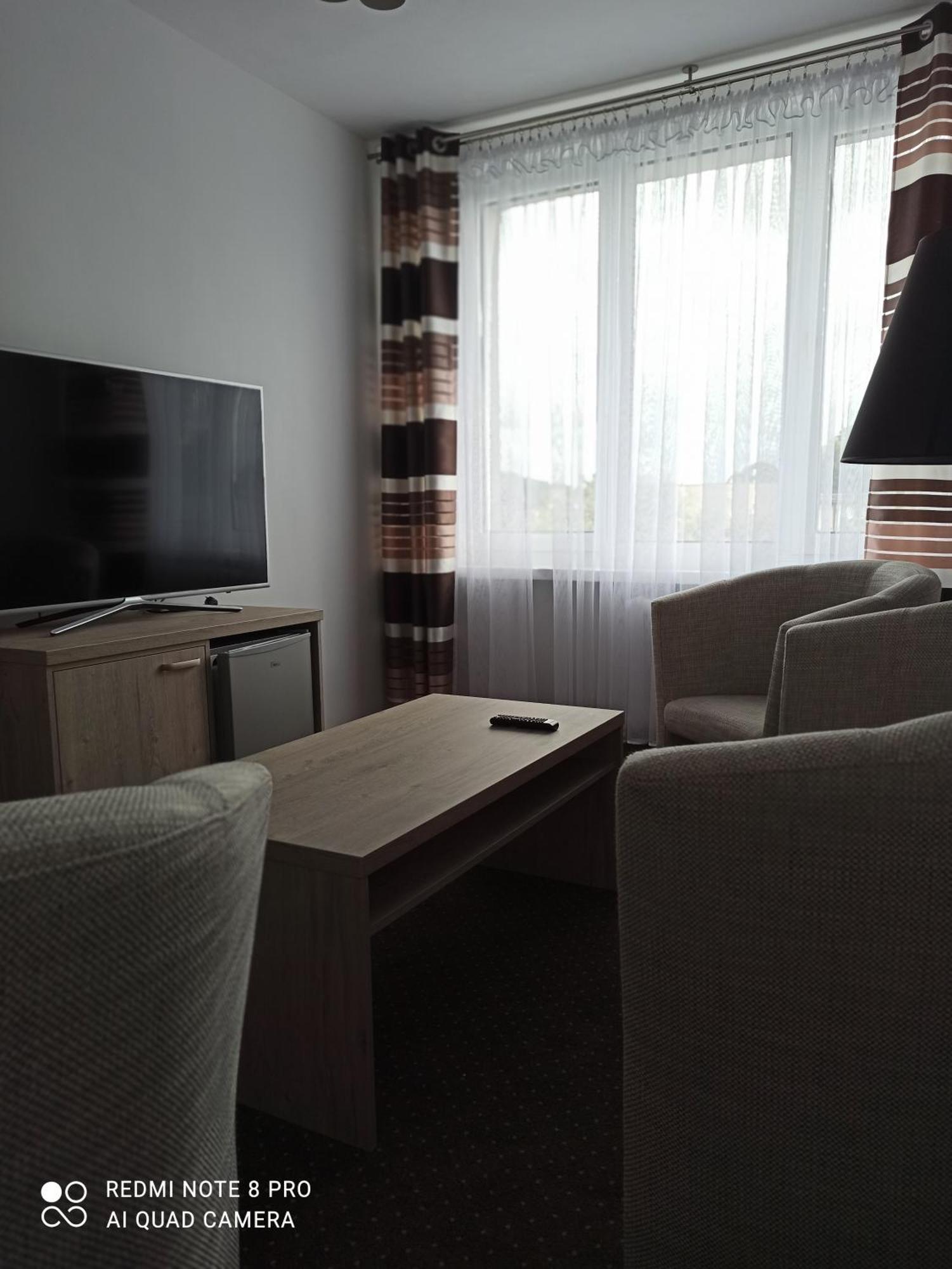Hotel Odr Sulechów Eksteriør billede