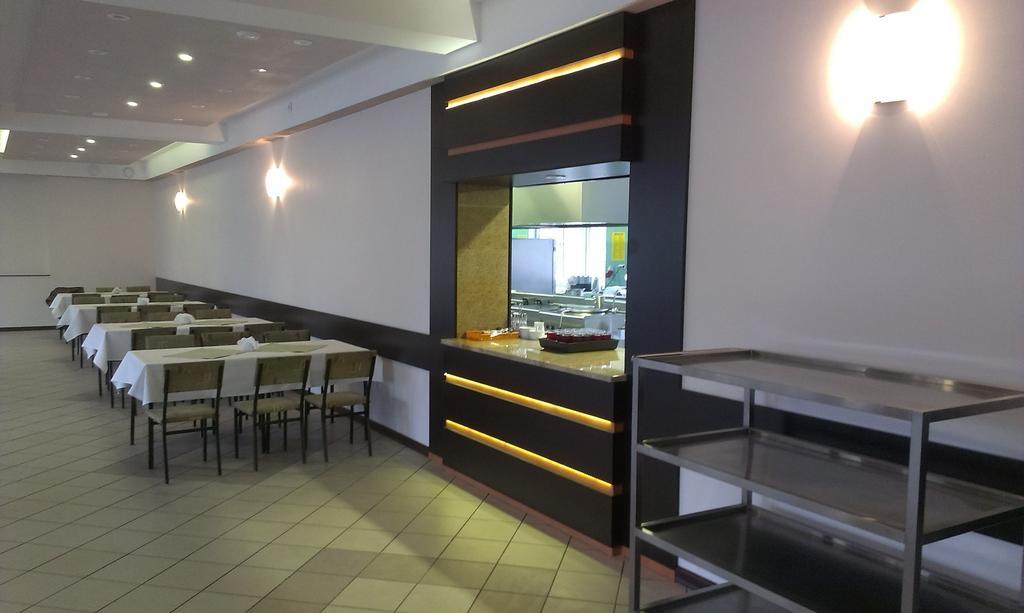 Hotel Odr Sulechów Eksteriør billede